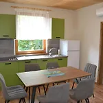 Fuerjes Apartmanhazak アパート *