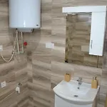 Fuerjes Apartmanhazak アパート Tiszafüred