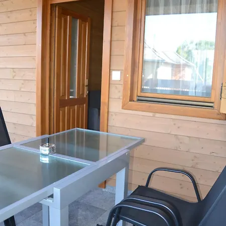 Fuerjes Apartmanhazak شقة *