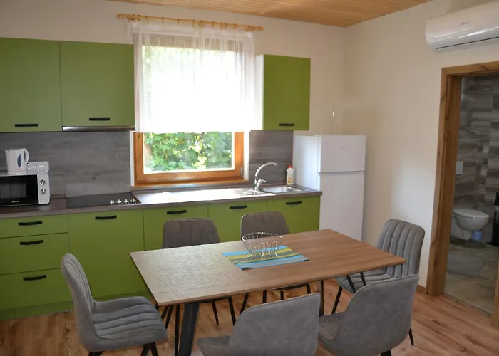 Fuerjes Apartmanhazak