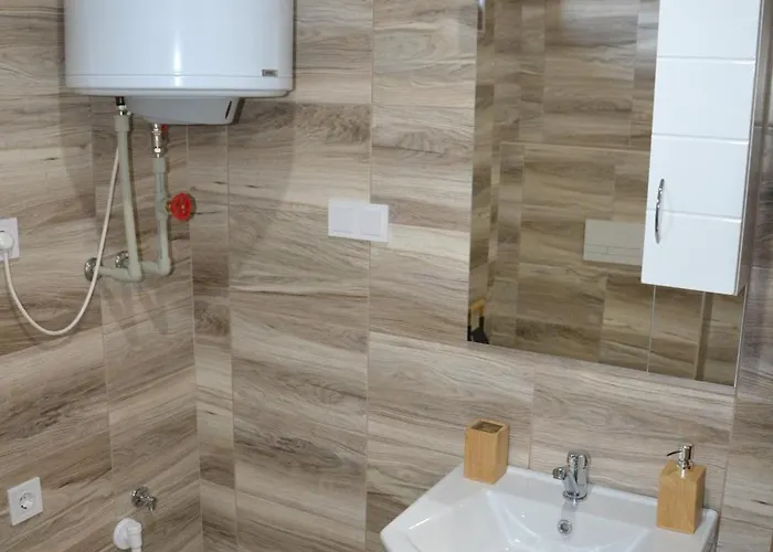 Fuerjes Apartmanhazak شقة Tiszafüred